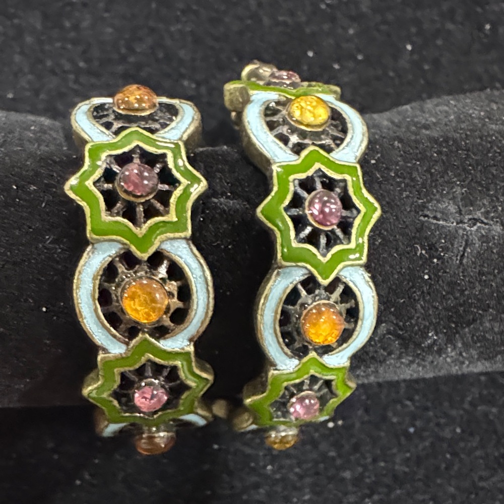 Avon Elegant‎ multicolor and Gold color hoop earrings